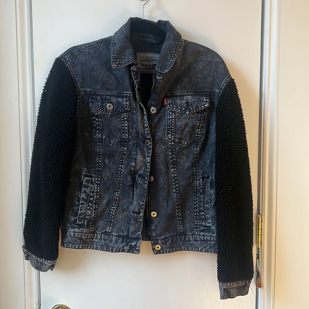 Levi Strauss black denim jacket with fuzzy sleeves